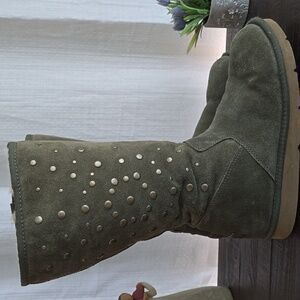 Ugg Australia Women Studded Tall Suede Sheepskin Boots Shoes Sz 9